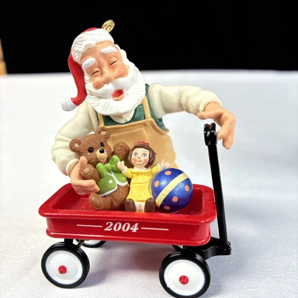 Hallmark 2004 Toymaker Santa Series 5 Keepsake Ornament QX8124 Multicolor